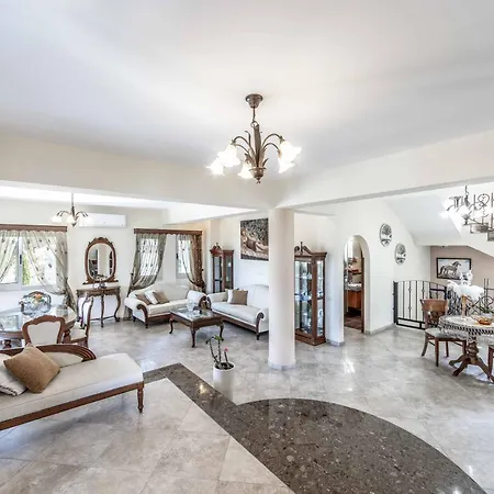 Villa Vasilissa Argaka