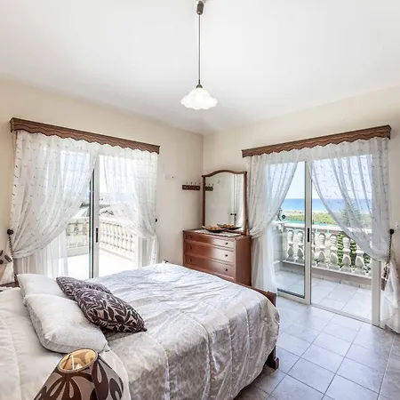 Vasilissa Willa *
