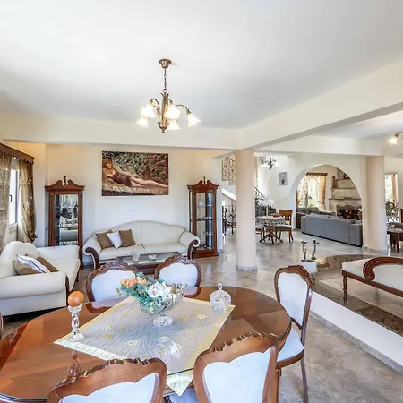 Villa Vasilissa Argaka